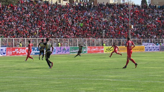پرسپولیس از شکست برابر قشقایی گریخت/ کار به وقت اضافه کشید