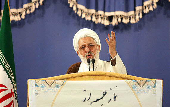 آیت الله ایمانی: باید از ایل قهرمان قشقایی عذر خواهی شود