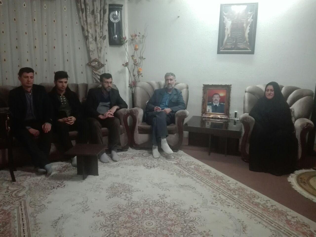 دیدار گروه فرهنگی شهدای قشقایی با خانواده معظم شهید هوشنگ مولایی