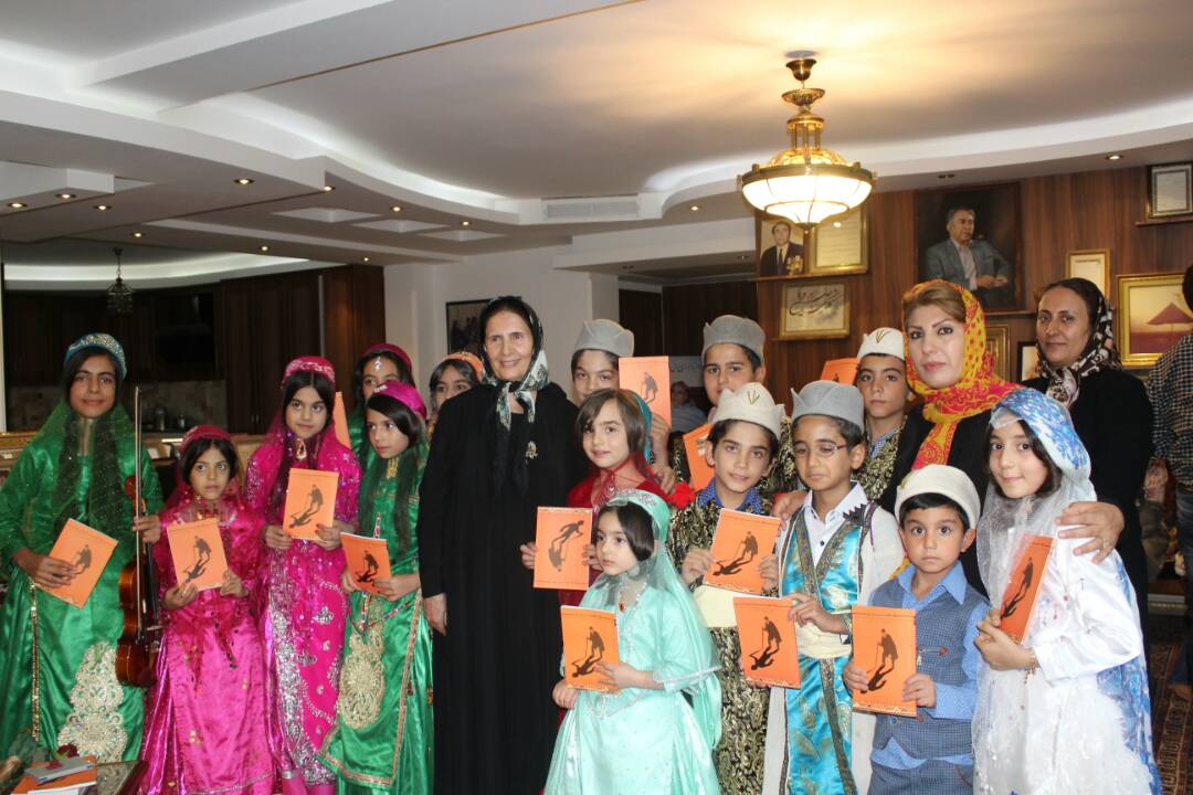 تکریم نونهالان قشقایی از خورشید خانه بهمن بیگی