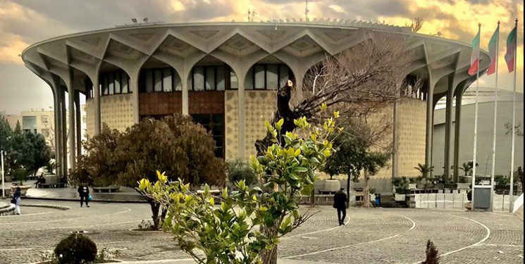 نمایش تَرَقُب در تالار قشقایی روی صحنه می رود
