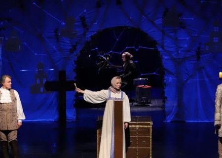 نگاهی به نمایش‌های روی صحنه تئاتر